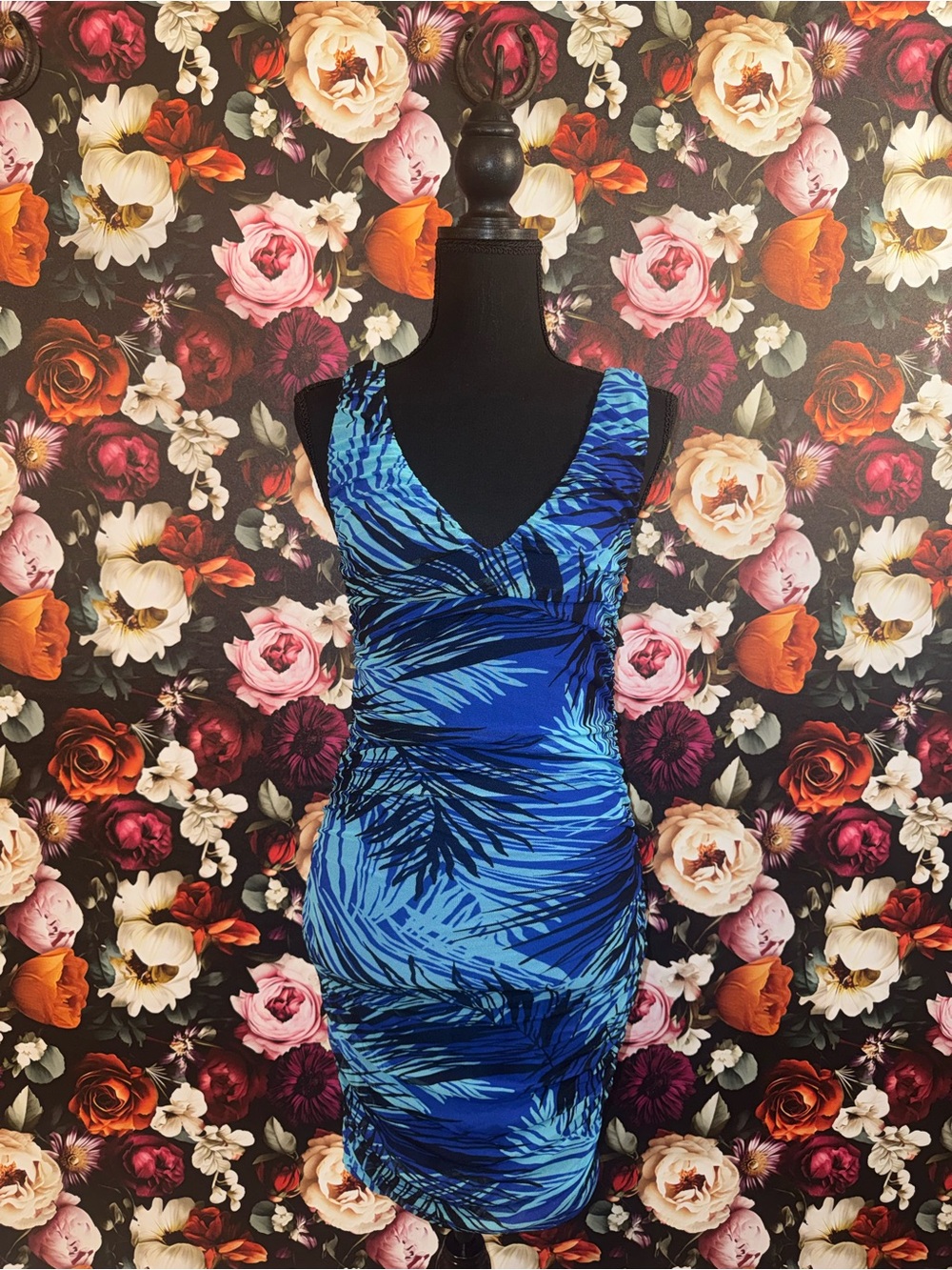 Express Blue Palm-Print V-Neck Ruched Mesh Bodycon  Mini Dress, Small